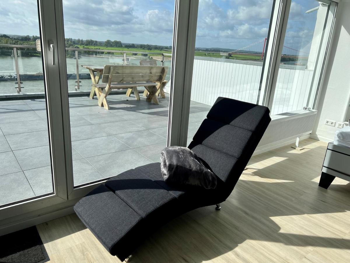 Panorama - Exklusives Apartment An Der Promenade Mit Dachterrasse & Rheinblick Еммеріх Екстер'єр фото